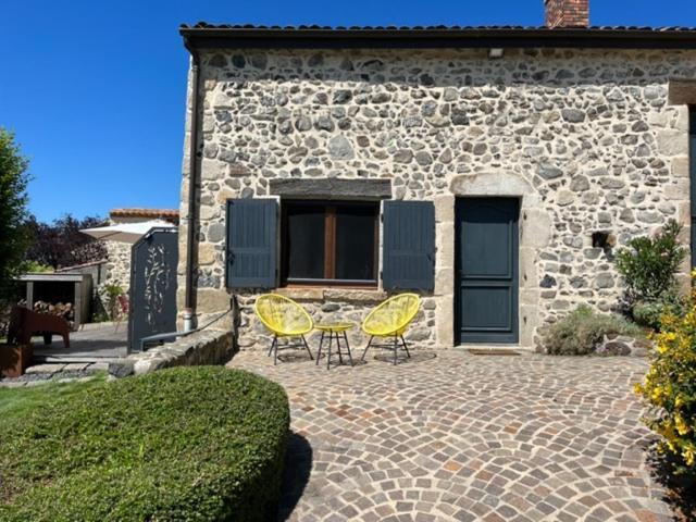 Domaine Des Pierres D Auvergne Flat Exteriér fotografie