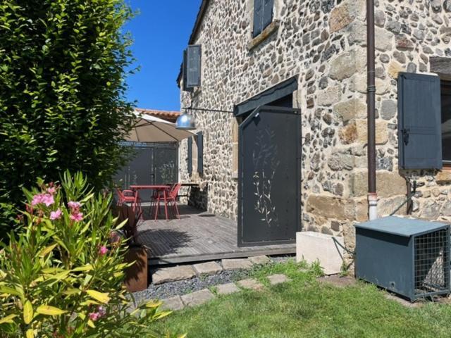 Domaine Des Pierres D Auvergne Flat Exteriér fotografie